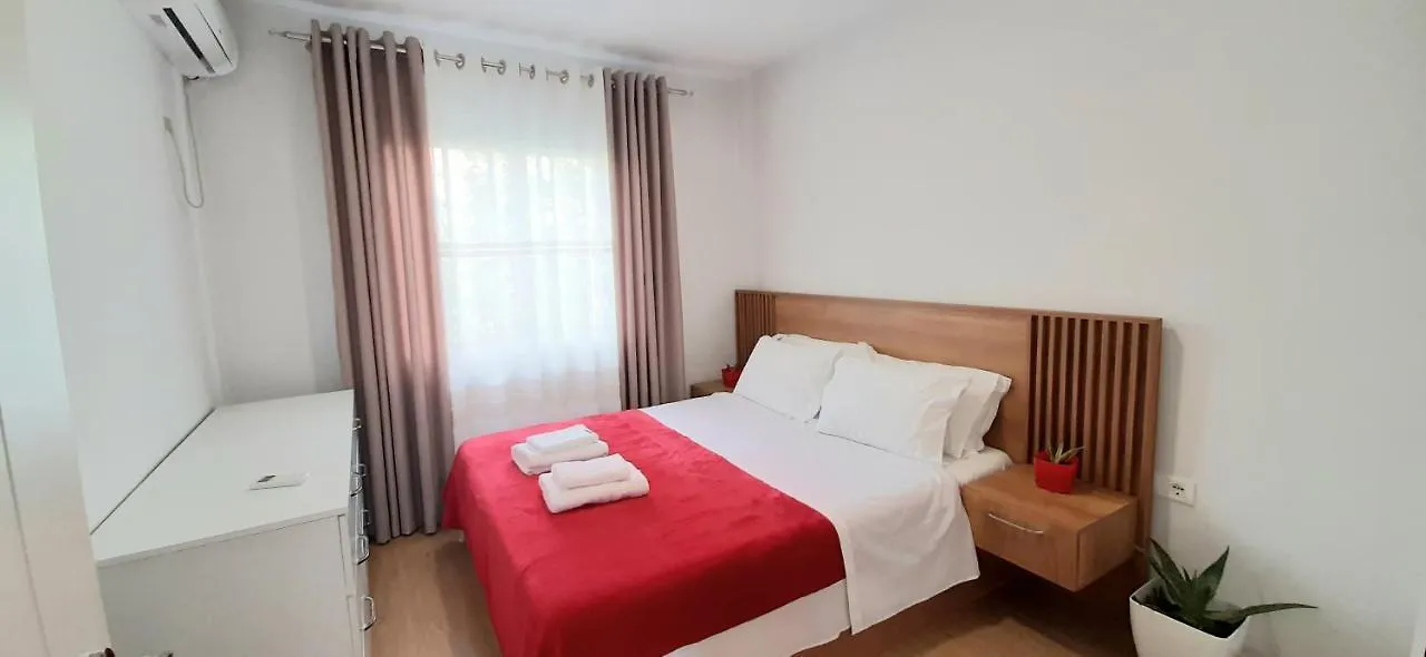 Comfy Apartment- Sunny Balcony Tirana