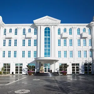 Hotel Britania, Tirana