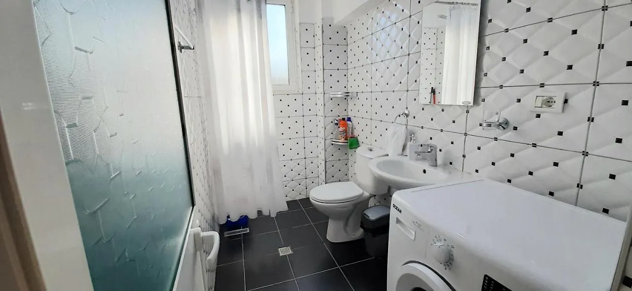 Comfy Apartment- Sunny Balcony Tirana 0*,
